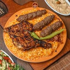 3 قطع كفتة + ربع فرخة